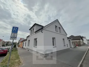 Pronájem rodinného domu, Praha - Kobylisy, Líbeznická, 170 m2