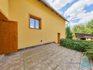 Prodej rodinného domu, Pecka - Bělá u Pecky, 250 m2