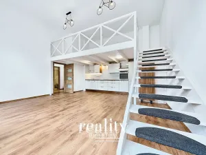 Pronájem bytu 2+kk, Jihlava, Křižíkova, 63 m2