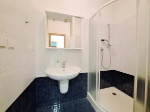 Pronájem skladu, Tečovice, 890 m2