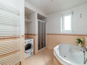 Prodej rodinného domu, Zvole, 520 m2