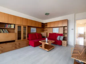 Prodej bytu 3+1, Praha - Řepy, Nevanova, 70 m2