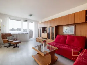 Prodej bytu 3+1, Praha - Řepy, Nevanova, 70 m2