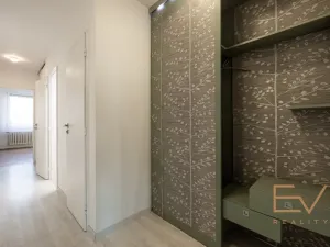 Prodej bytu 3+1, Praha - Řepy, Nevanova, 70 m2