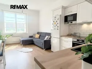 Pronájem bytu 2+kk, Praha - Smíchov, Matoušova, 55 m2