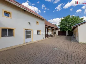 Pronájem výrobních prostor, Doksy, Václ. Plecitého, 4300 m2