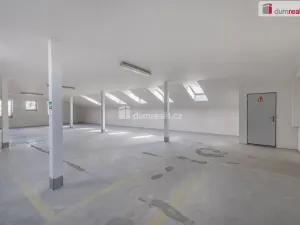 Pronájem výrobních prostor, Doksy, Václ. Plecitého, 4300 m2