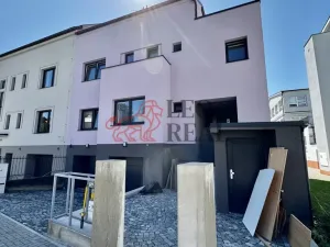 Pronájem bytu 1+1, Uherské Hradiště, Kollárova, 31 m2