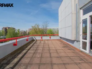 Pronájem kanceláře, Hradec Králové - Věkoše, Akademika Bedrny, 315 m2