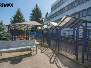 Pronájem kanceláře, Hradec Králové - Věkoše, Akademika Bedrny, 171 m2