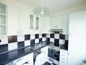 Prodej bytu 2+1, Praha, K lučinám, 52 m2