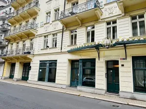 Pronájem obchodního prostoru, Karlovy Vary, Mariánskolázeňská, 52 m2