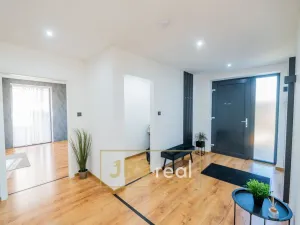 Prodej rodinného domu, Snovídky, 240 m2