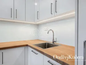 Prodej bytu 2+kk, Praha - Čakovice, Marty Krásové, 48 m2