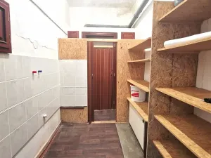 Pronájem obchodního prostoru, Kostelec nad Černými lesy, náměstí Smiřických, 75 m2