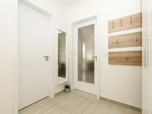 Pronájem bytu 1+kk, Praha - Vysočany, Strnadových, 33 m2