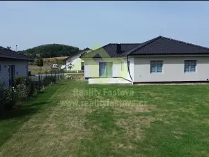 Prodej rodinného domu, Lužany, 156 m2
