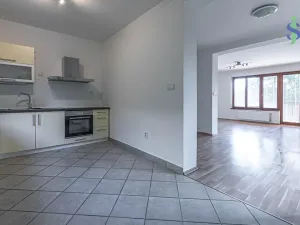 Pronájem rodinného domu, Praha - Kyje, Černičná, 150 m2