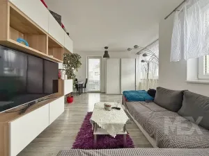 Pronájem bytu 2+kk, Hradec Králové, Antonína Petrofa, 51 m2