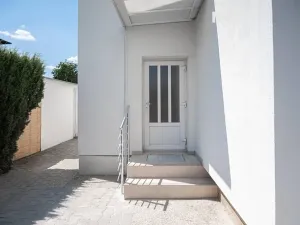Prodej bytu 1+kk, Praha - Kyje, Vajgarská, 15 m2