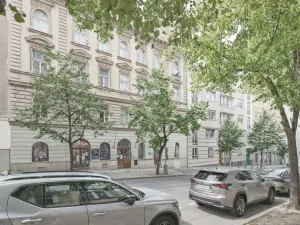 Pronájem skladu, Praha - Vinohrady, Italská, 108 m2