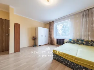 Pronájem bytu 1+kk, Praha - Kamýk, Krhanická, 40 m2