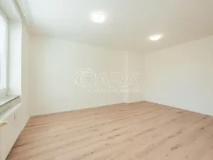 Pronájem bytu 2+1, Praha - Hloubětín, Zelenečská, 53 m2