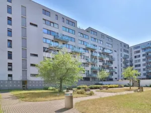 Pronájem bytu 1+kk, Praha - Holešovice, U měšťanského pivovaru, 42 m2