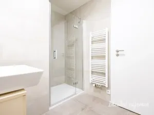 Pronájem bytu 2+kk, Praha - Černý Most, Arnošta Valenty, 49 m2