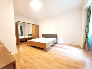 Prodej bytu 1+kk, Praha - Bubeneč, Národní obrany, 31 m2