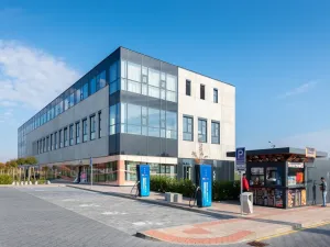 Pronájem kanceláře, Praha - Čakovice, Schoellerova, 63 m2