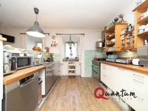 Prodej rodinného domu, Dolany nad Vltavou, Hlavní, 180 m2