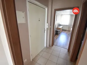 Prodej bytu 1+1, Karlovy Vary, Zeyerova, 35 m2