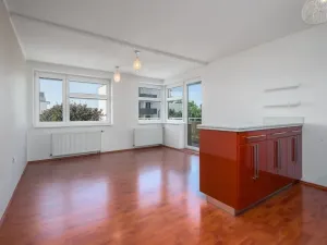 Pronájem bytu 2+kk, Praha - Suchdol, Internacionální, 62 m2