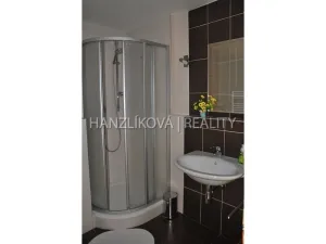 Pronájem bytu 2+kk, Hluboká nad Vltavou, Masarykova, 58 m2