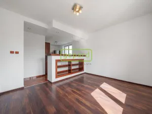 Prodej bytu 2+1, Sokolov, Heyrovského, 50 m2