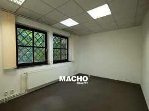 Pronájem skladu, Praha - Vysočany, Freyova, 849 m2