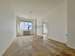 Pronájem bytu 2+1, Praha, Šrobárova, 72 m2