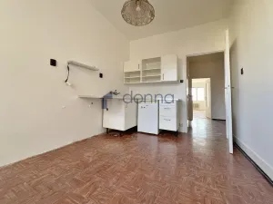 Pronájem bytu 2+1, Praha, Šrobárova, 72 m2
