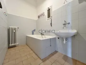 Pronájem bytu 2+1, Praha, Šrobárova, 72 m2