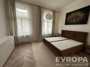 Pronájem bytu 2+kk, Praha - Vinohrady, U Zvonařky, 55 m2