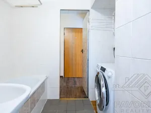 Prodej bytu 3+1, Praha - Prosek, Novoborská, 53 m2