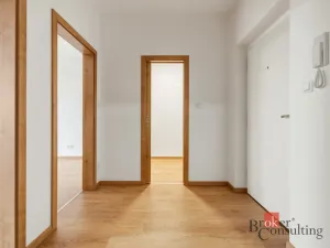 Pronájem bytu 2+kk, Pardubice - Ohrazenice, U Sportovní školy, 50 m2