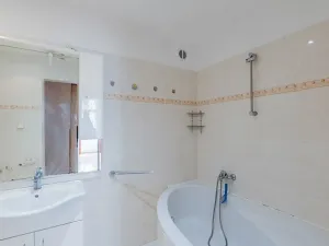 Prodej bytu 3+1, Praha - Malá Strana, Petřínská, 76 m2