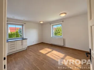 Pronájem bytu 3+kk, Hostinné, Slévárenská, 58 m2