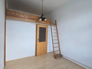 Prodej atypického bytu, Chomutov, náměstí Dr. Beneše, 155 m2