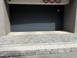 Pronájem garážového stání, Praha - Košíře, Pod Kavalírkou, 12 m2