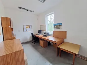 Pronájem výrobních prostor, Tečovice, 890 m2