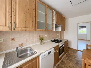 Prodej bytu 2+1, Znojmo, Hálkova, 68 m2