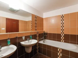 Prodej bytu 4+kk, Praha - Hrdlořezy, V třešňovce, 134 m2